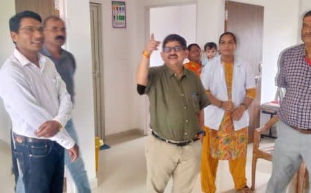 OPD  में देरी से आने वाले 25 डॉक्टर और 55 कर्मचारियों को नोटिस 