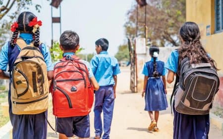मध्यप्रदेश... हवा में स्कूल चलें हम... सात लाख बच्चों ने शिक्षा से मोड़ा मुंह
