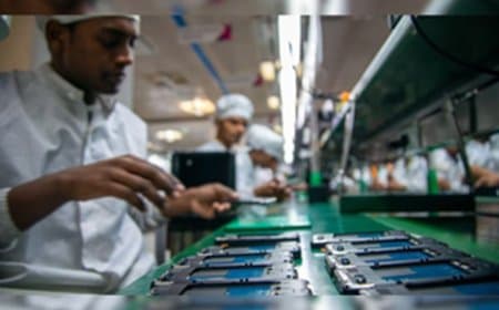 भारत, अमेरिका का सबसे बड़ा स्मार्टफोन सप्लायर बना, बीते 11 वर्षों में उत्पादन 6 गुना बढ़ा: अश्विनी वैष्णव