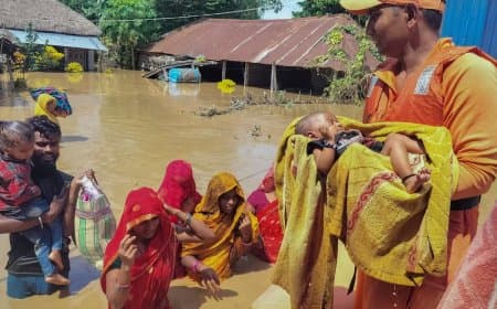 बाढ़ से कराहता बिहार... हिमाचल की हालत खराब... उत्तराखंड में जिंदगी की जंग