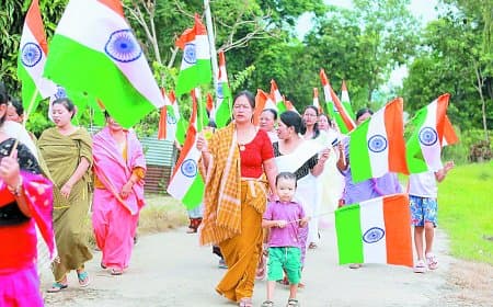 राष्ट्रप्रेम का अर्थ केवल तिरंगा रैली नहीं, बल्कि ईमानदारी से दायित्व निभाना है