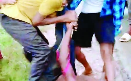 सीधी में नाबालिग की लात-घूसों से बेरहमी से पिटाई, खनिज माफिया को पुलिस संरक्षण मिलने के आरोप से गरमाया मामला