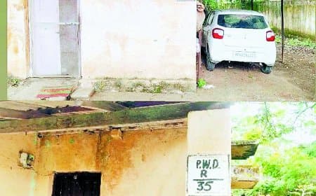 देवसर तहसील के कर्मचारी बने रसूखदार: सेवानिवृत्ति और स्थानांतरण के बाद भी सरकारी आवास पर कब्जा, जरुरतमंद अधिकारी-कर्मचारी परेशान