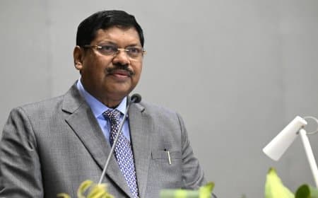 फैसला दबाव में नहीं... कानून और अपनी अंतरात्मा के अनुसार होना चाहिए 