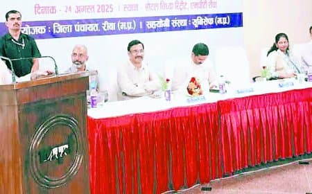 शिशु-मातृ मृत्यु दर कम करने के लिए समन्वित प्रयास अनिवार्य: रीवा में उप मुख्यमंत्री राजेन्द्र शुक्ला ने नवजात शिशु देखभाल एवं किशोर मानसिक स्वास्थ्य पर प्रशिक्षण कार्यशाला का किया शुभारंभ