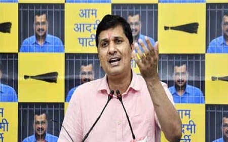 अस्पताल घोटाला... दिल्ली के पूर्व मंत्री सौरभ भारद्वाज के घर छापा