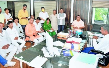 कांग्रेस जिलाध्यक्ष व विधायक सिद्धार्थ कुशवाहा की चेतावनी: एक सप्ताह में खाद संकट दूर करें, अन्यथा सड़कों पर उतरकर करेंगे आंदोलन