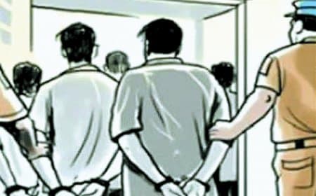 रीवा पुलिस ने गुलाब बाग चोरी का किया खुलासा, शातिर बदमाश गिरफ्तार, लाखों के सोने-चांदी के जेवरात बरामद
