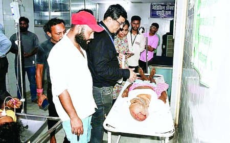 रीवा: संजय गांधी अस्पताल में भर्ती 72 वर्षीय बुजुर्ग ने तीसरी मंजिल से कूदकर दी जान, जालियां अधूरी और डॉक्टरों की लापरवाही पर उठे सवाल