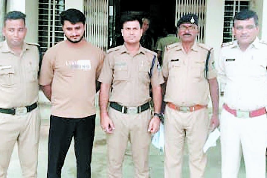 स्कार्पियो में शराब की तस्करी करते पकड़ा गया 'डॉक्टर', आधे घंटे तक पुलिस को दौड़ाता रहा — मऊगंज पुलिस की देर रात कार्रवाई