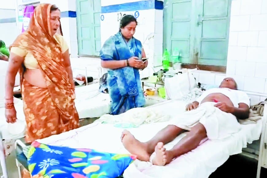 मूसलाधार बारिश से कच्चा मकान ढहा, मजदूर और भैंस मलबे में दबे; मझगांय पुल की मरम्मत से ग्रामीणों ने ली राहत की सांस