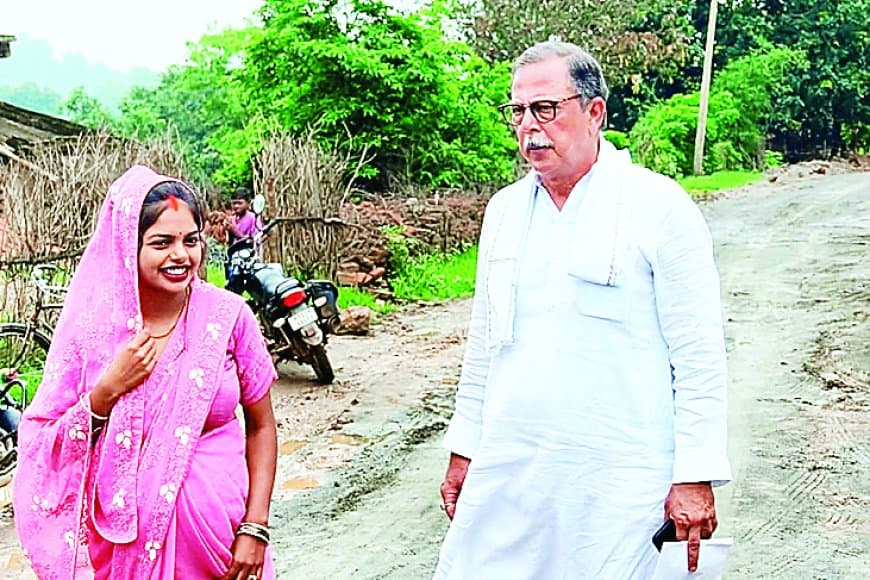 चुरहट विधायक अजय सिंह राहुल का खड्डी खुर्द में आत्मीय दौरा: लीला साहू के घर पहुंचकर जनसंवेदना, सड़क संघर्ष को मिला राजनैतिक समर्थन