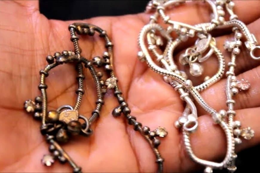 चांदी के गहनों का कालापन करना है दूर तो आजमाएं ये आसान उपाय