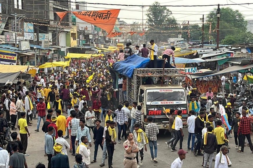 आदिवासी दिवस पर विविध कार्यक्रमों का हुआ आयोजन, जागरूकता रैली निकाली 