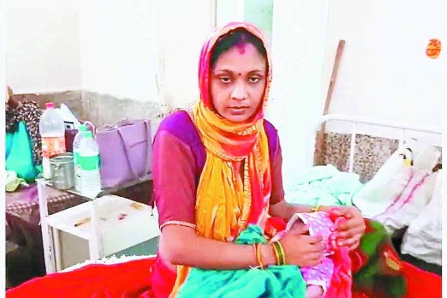 एंबुलेंस न मिलने पर बस बनी प्रसूति कक्ष: पन्ना में ड्राइवर-कंडक्टर ने दिखाई मानवता, महिला का सफल प्रसव कर बचाई मां-बेटी की जान