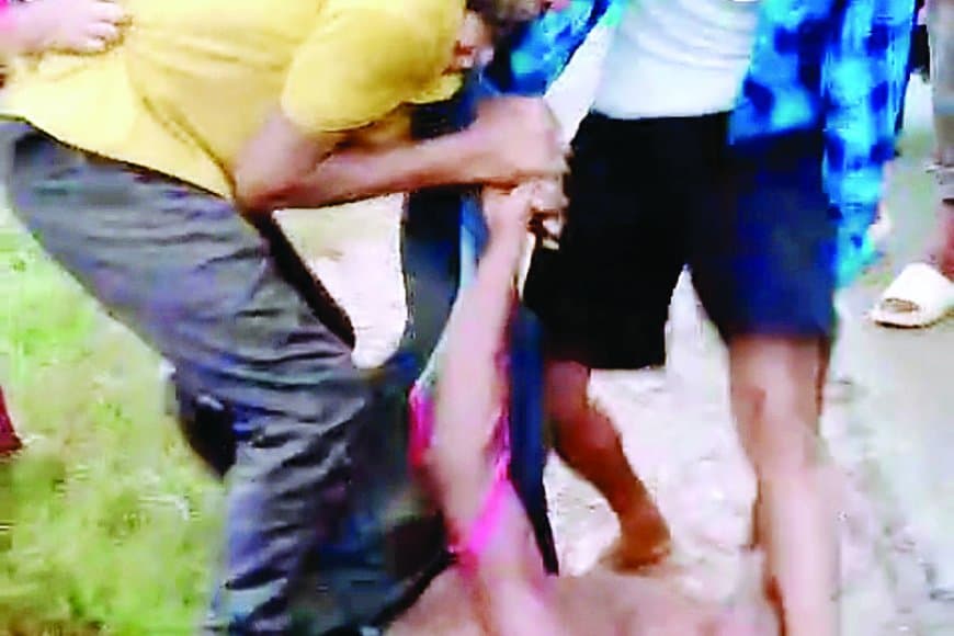 सीधी में नाबालिग की लात-घूसों से बेरहमी से पिटाई, खनिज माफिया को पुलिस संरक्षण मिलने के आरोप से गरमाया मामला