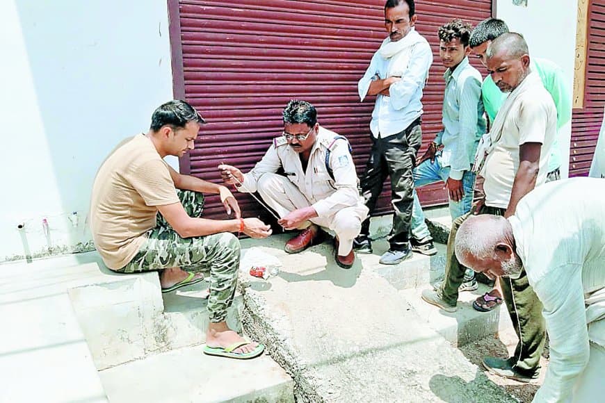 गौरिहार में बड़ा खुलासा: झोलाछाप डॉक्टर के गलत इलाज से मरीज की मौत, गुस्साए परिजनों की मांग पर क्लीनिक और मेडिकल स्टोर सीज