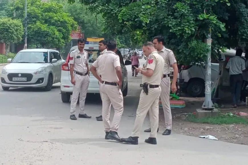अब दिल्ली के 20 कॉलेजों में बम ब्लास्ट की धमकी