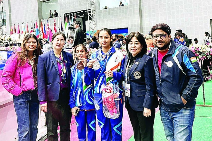 एशियन शॉर्ट ट्रैक ट्रॉफी में सतना की बेटियों का शानदार प्रदर्शन: उद्रेका ने जीता रजत, पहल को मिला कांस्य पदक – किक बॉक्सिंग में भी दिखेगा सतना का दम