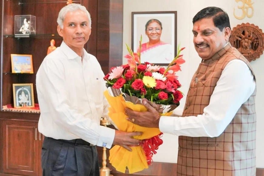 मुख्य सचिव का बढ़ा कार्यकाल... एक्सटेंशन पाने वाले 7वें आईएएस अनुराग जैन