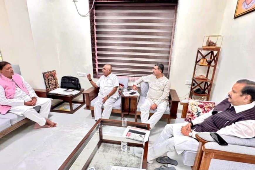 भिंड कलेक्टर विवाद... भाजपा ने विधायक को दी चेतावनी... कहा- व्यवहार पार्टी लाइन के विपरीत