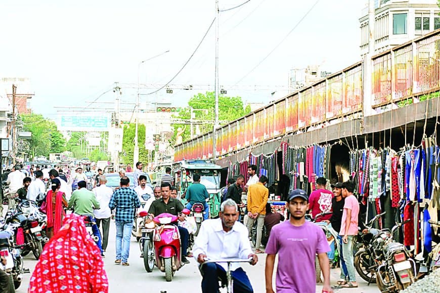 सतना शहर की सड़कों पर कारोबारियों का कब्जा: अतिक्रमण, ट्रैफिक जाम और प्रशासन की लापरवाही से बिगड़ती यातायात व्यवस्था
