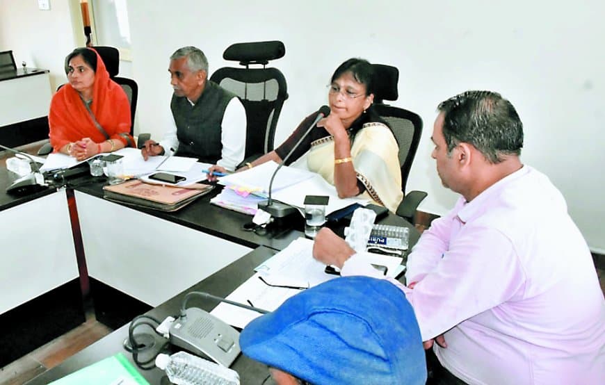 पीएम आवास योजना में घोटाला: सरपंच की पत्नी, सचिव का भाई बने 'हितग्राही', जनपद रहिकवारा में भ्रष्टाचार की जांच के लिए बनी विशेष टीम