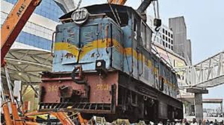 'हेरिटेज एसेट' : रानी कमलापति स्टेशन पर ऐतिहासिक नैरो गेज इंजन NG LOCO 514 स्थापित 