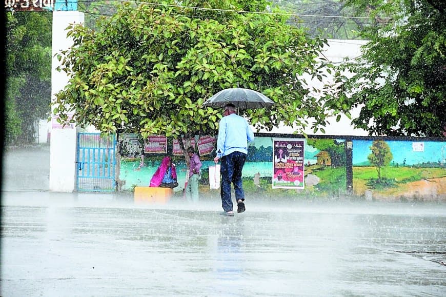 रीवा में फिर मंडरा रहा है अगस्त का डर: 52 साल पहले हुआ था बारिश का रिकार्ड, अब दोबारा एक्टिव हुआ है मानसून