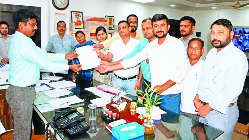 राजस्व अधिकारियों का ऐलान: 6 अगस्त से नहीं करेंगे प्रशासनिक कार्य, केवल आपदा प्रबंधन में देंगे सहयोग, सरकार से जताई नाराजगी