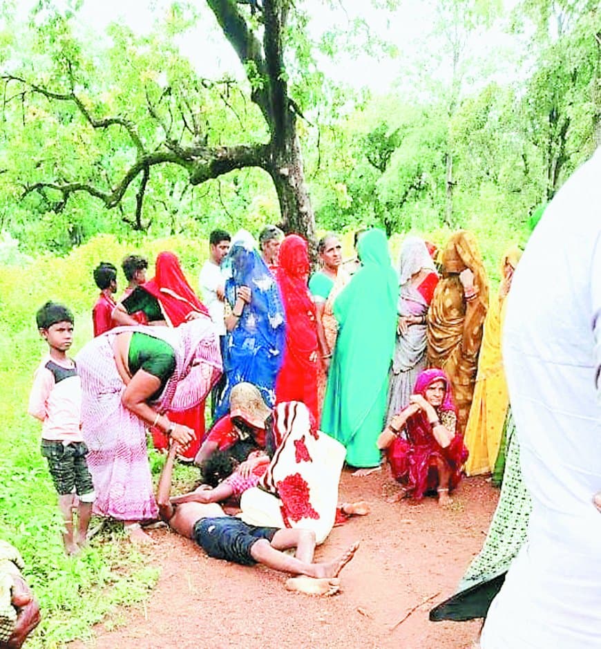 प्रेम और कर्तव्य की मिसाल: डूबती पत्नी को बचाने तालाब में कूदा पति, खुद की जान गंवाई - सतना के उचेहरा क्षेत्र की ह्रदय विदारक घटना