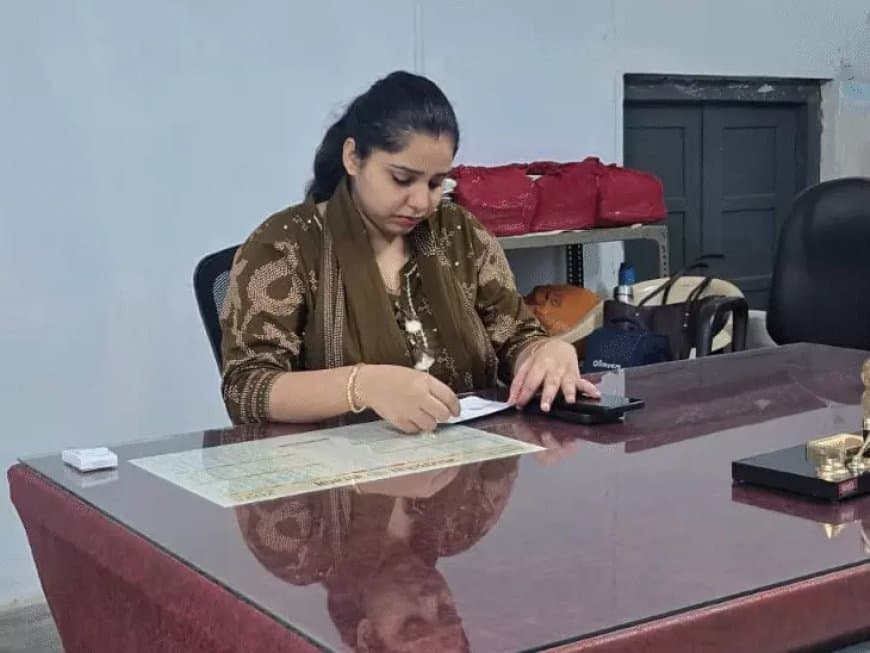 सरकार की सख्ती के बाद काम पर लौटे तहसीलदार-नायब तहसीलदार