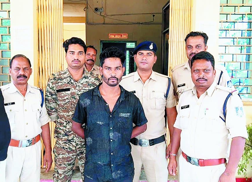 सतना हत्याकांड का खुलासा: बेटी के प्रेमी ने चौकीदार को डंडे से मारकर उतारा मौत के घाट, जंगल में मिली लाश, आरोपी गिरफ्तार और जेल भेजा गया