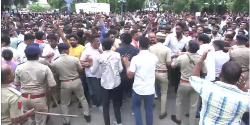 अहमदाबाद... 8वीं के छात्र की स्कूल में हत्या... 9वीं के स्टूडेंट ने घोंपा चाकू