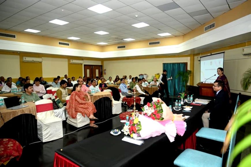 सड़क पर रहने वाले बच्चों को समाज की मुख्यधारा में लाएं