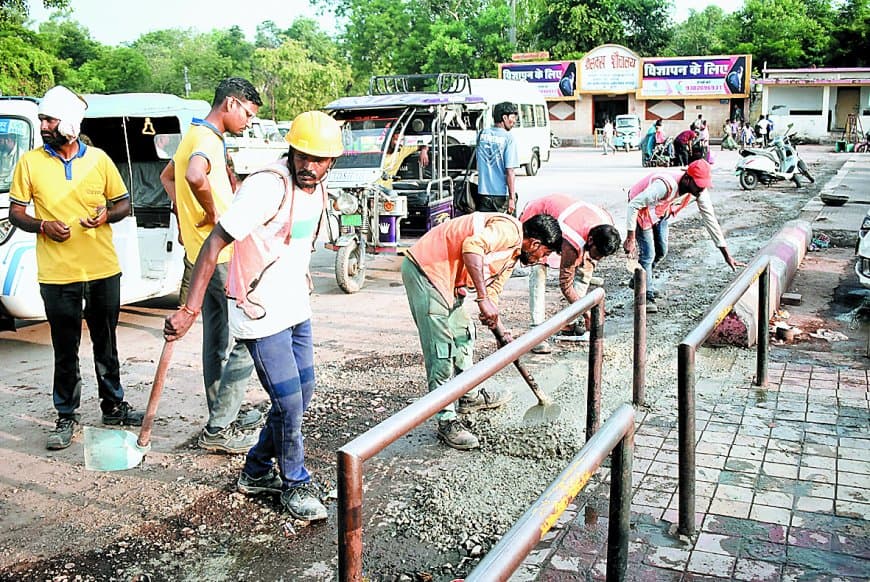 क्या सतना जंक्शन की समस्याओं पर भी गौर फरमाएंगी जीएम शोभना बंदोपाध्याय? अधूरे विकास कार्य और यात्री सुविधाओं में सुधार की उठी उम्मीदें
