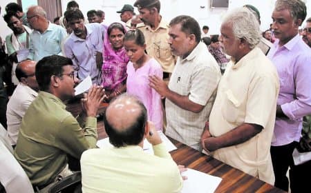 सतना जनसुनवाई : 134 आवेदकों ने रखी समस्याएँ, नेत्रहीन छात्रा शामुंडी की आपबीती सुन भावुक हुए कलेक्टर, जगतदेव तालाब संरक्षण व जमीन विवादों पर दिए निर्देश