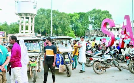 सतना जंक्शन बना जाम का जंक्शन : ऑटो चालकों की मनमानी से यात्रियों की राह दुश्वार, पार्किंग ठेका खत्म होने से बढ़ी अव्यवस्थाएं