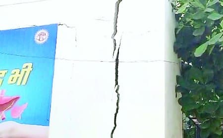 रीवा का 150 करोड़ का सुपर स्पेशलिटी अस्पताल बना खतरे का घर, पिलर-दीवार में दरार, मरीजों पर मंडराया हादसे का साया