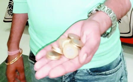 सिक्कों से जुर्माना चुकाने पर पुलिस का इंकार: सतना में सरकारी दफ्तर भी नहीं मान रहे भारतीय मुद्रा