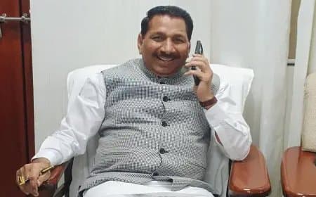 कतार में किसान... कृषि मंत्री बोले- मध्यप्रदेश के किसी जिले में नहीं खाद की कमी