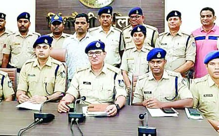 सिंगरौली पुलिस ने दो माह बाद किया अंधी हत्या का पर्दाफाश: प्रेम प्रसंग और रंजिश के चलते रची गई साजिश, चार आरोपी गिरफ्तार, नाले में गाड़ा गया था शव