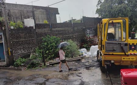 सुबह हुई 2 घंटे तक झमाझम बरसात, जनजीवन अस्त.व्यस्त, बाजारों में सन्नाटा