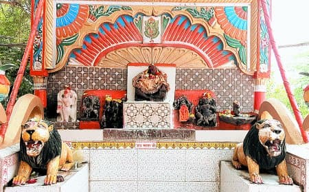 चित्रकूट का रहस्यमयी रामगिरि शिवानी शक्तिपीठ: फूलमती माता मंदिर, जहां छत टिकती ही नहीं और मां की प्रतिमा है पाँच फूल जितनी हल्की