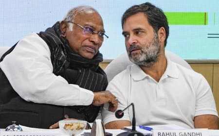 मध्यप्रदेश... बिखरती कांग्रेस को ‘एकता’ का पाठ पढ़ाएंगे राहुल-खड़गे