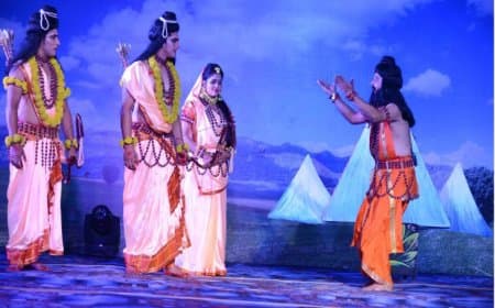 अद्भुत रिकॉर्ड... ऑनलाइन 51 करोड़ लोगों ने देखी रामलीला...  दर्शक  मंत्रमुग्ध