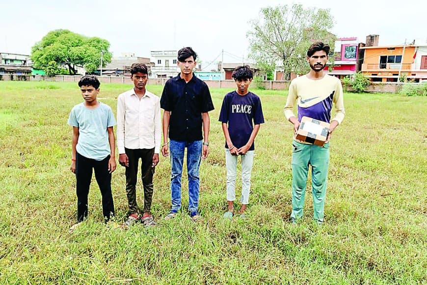 अमेज़ॉन से मंगाया ड्रोन उड़ते ही गुम, रात में दो ड्रोन दिखने से मोहल्ले में दहशत