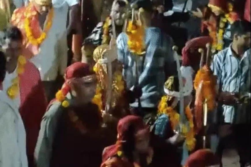 भूतड़ी अमावस्या पर देर रात श्रद्धालुओं का नर्मदा स्नान: