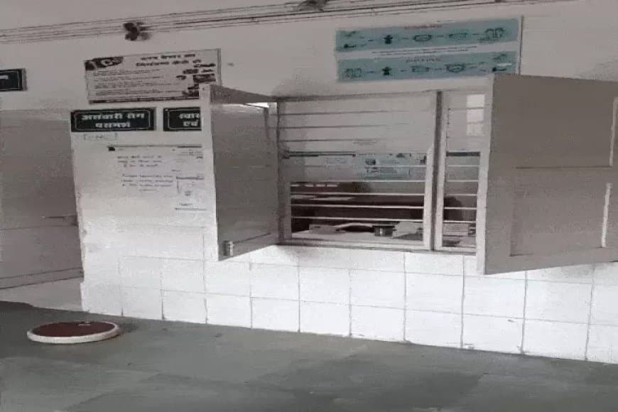 जिम्मेदारों की नाक के नीचे स्वस्थ नारी सशक्त परिवार अभियान से गायब डॉक्टर