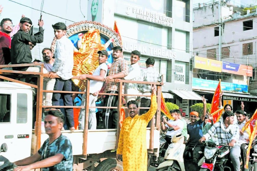 रीवा शहर में शारदीय नवरात्र की धूम: 500 से अधिक पंडाल सज गए, माता मंदिर जगमग, इस बार नवरात्र 10 दिन का